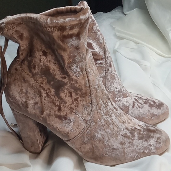 Report velvet women's ankle.boots size 8 - Picture 2 of 6